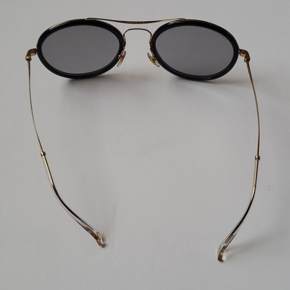 Gucci Round Sunglasses - Picture 5 of 12